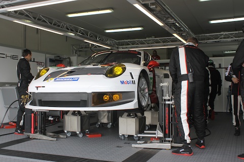 130330_wec_porsche_pits